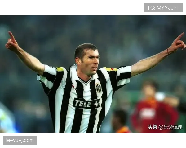 齐达内足球智慧启迪新视角：战术艺术与赛场智慧的完美融合