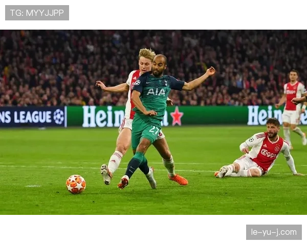 伯恩利球迷抗议促变革，俱乐部管理与球队表现提升引发关注