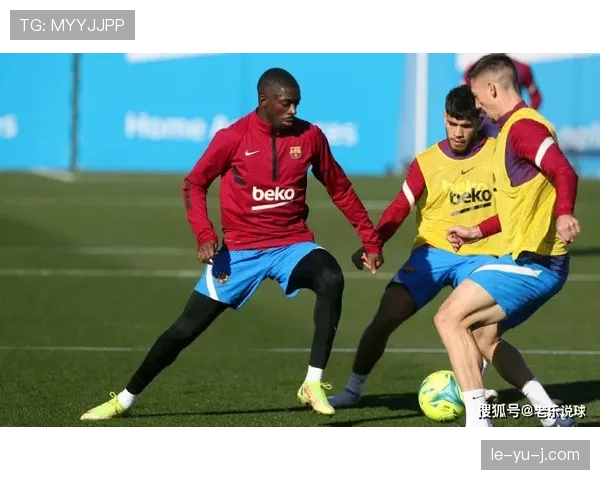 佩佩·雷纳重返赛场表现稳健，引发球迷热议