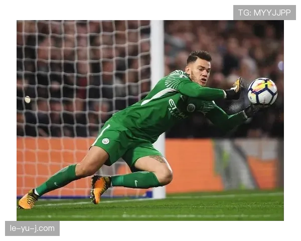 埃德森持续保持传球艺术家的状态，洞察力与精准度彰显其竞争力增强。