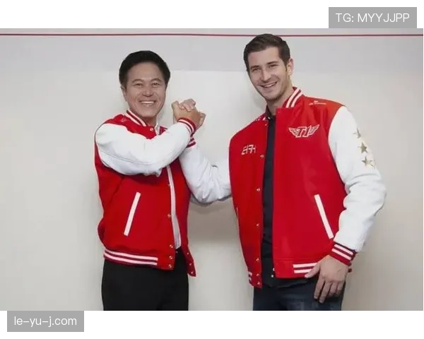 姆巴佩随手一张早餐图，餐桌那阵仗普通人真没法想象